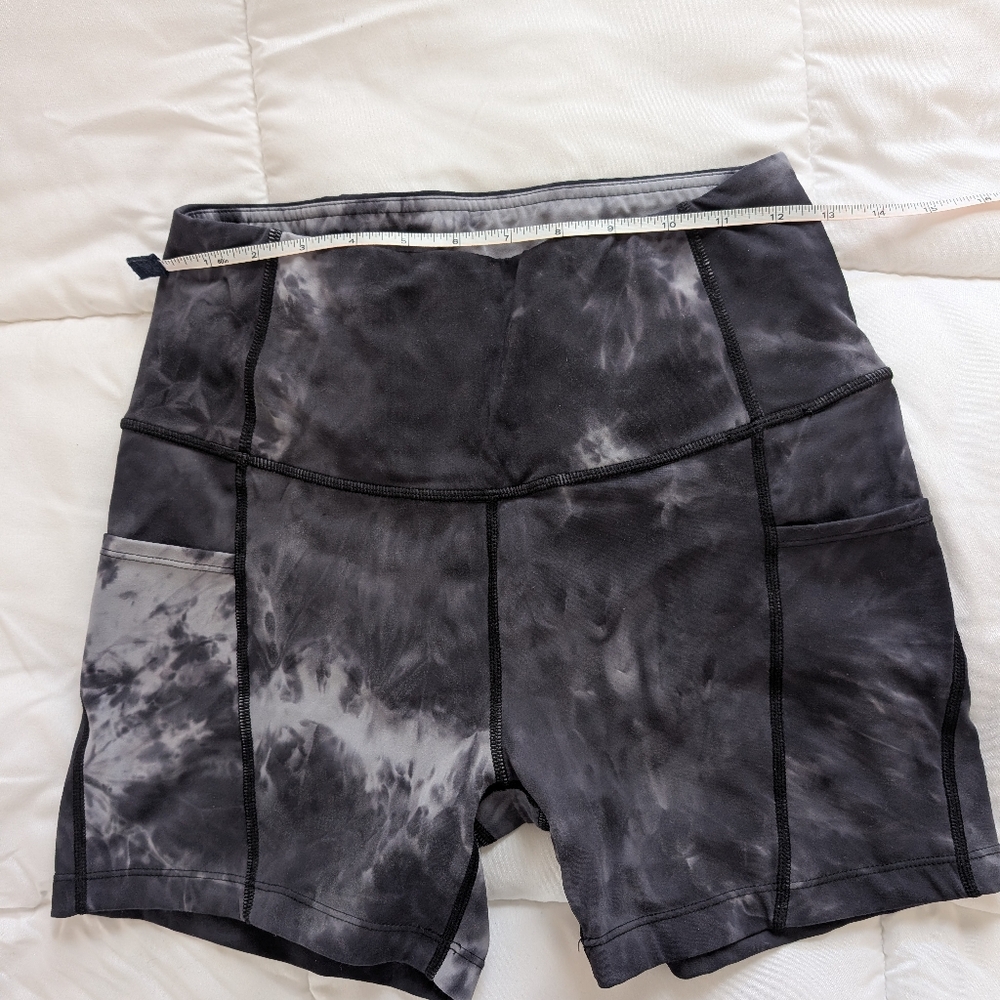 Baleaf Women's Black and Gray Tie-Dye Bike Shorts Size Medium - Picture 8 of 13